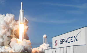 SpaceX公开马斯克内部全员会议视频，AI上升为公司核心战略方向